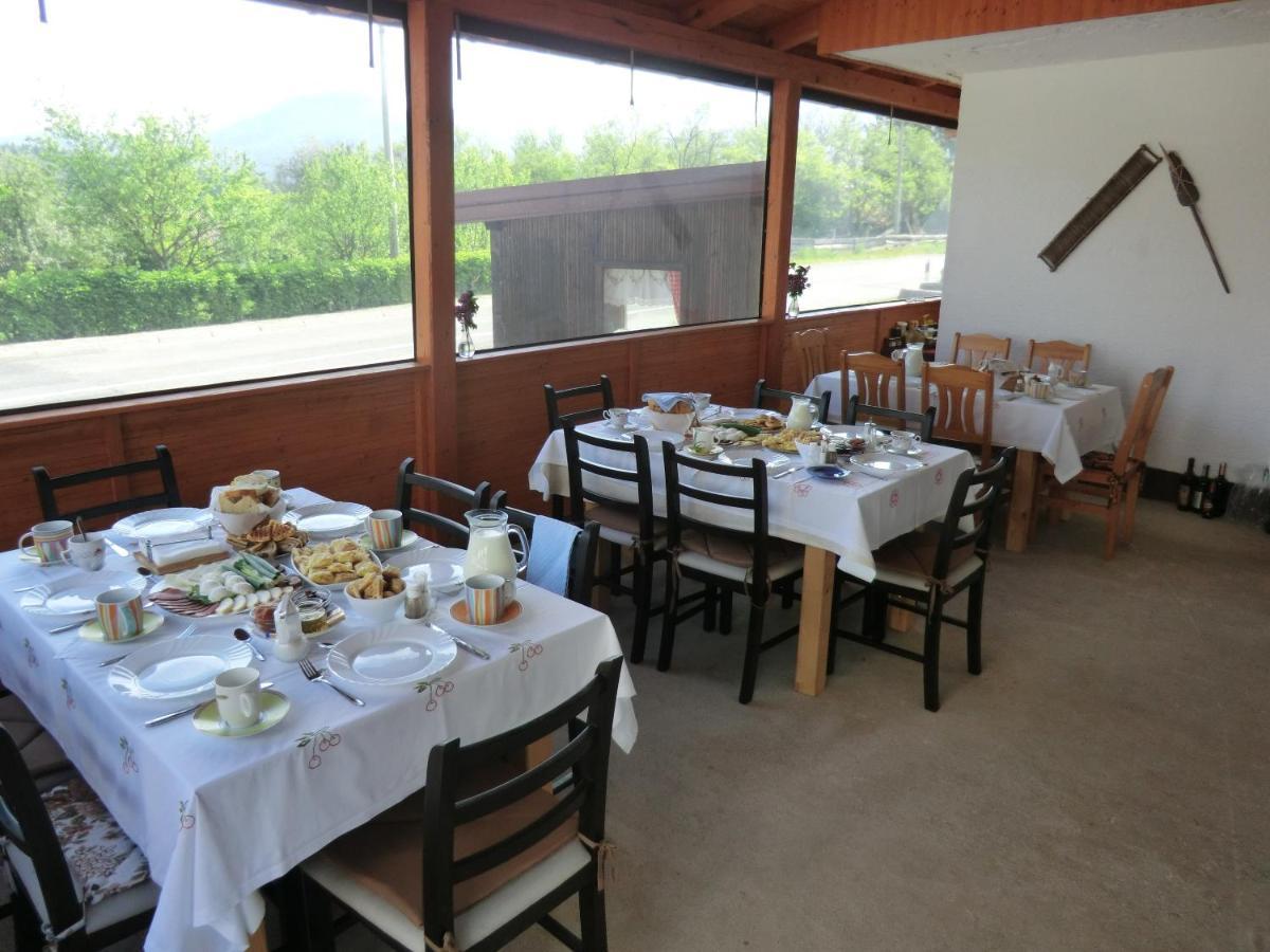 Hotel Ethno House Izvor Vrelo Koreničko Esterno foto