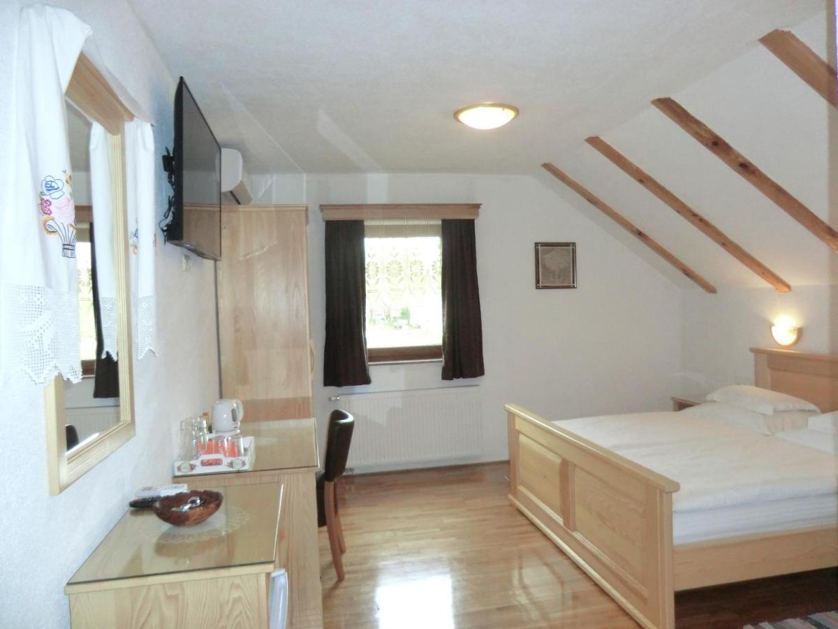 Hotel Ethno House Izvor Vrelo Koreničko Esterno foto