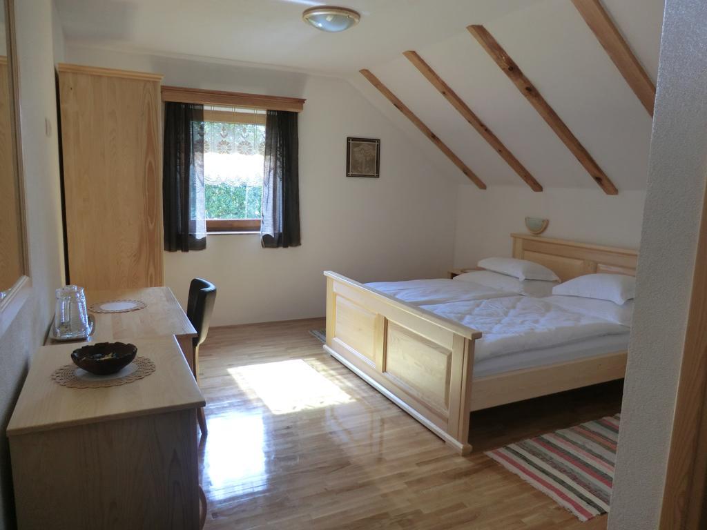 Hotel Ethno House Izvor Vrelo Koreničko Esterno foto