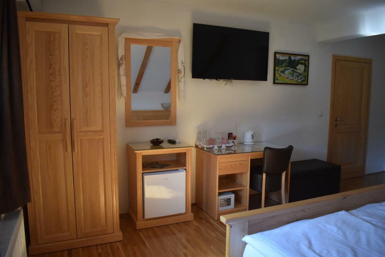 Hotel Ethno House Izvor Vrelo Koreničko Esterno foto