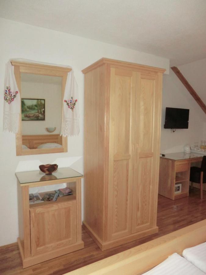 Hotel Ethno House Izvor Vrelo Koreničko Esterno foto